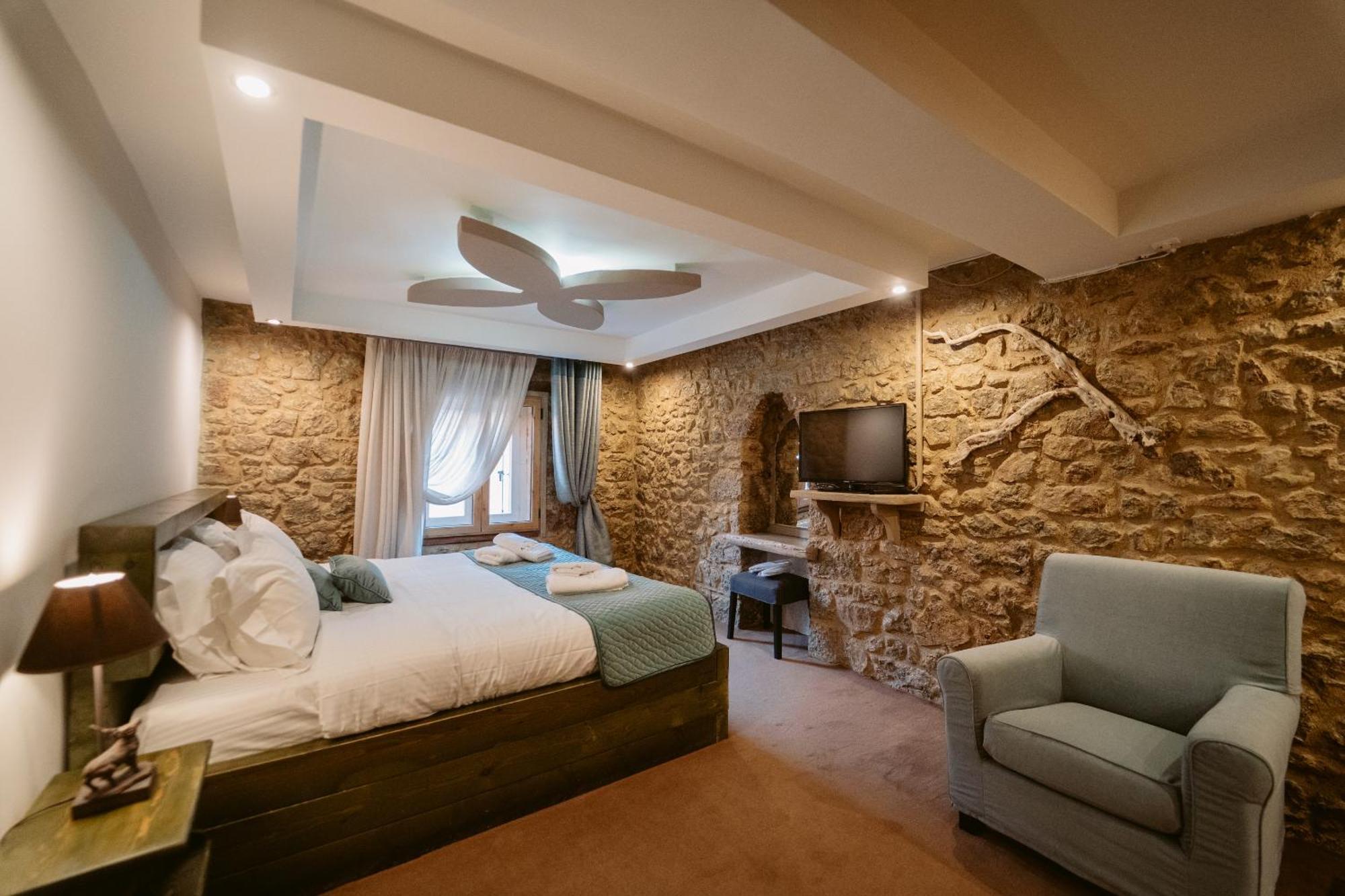 Afanos Guesthouse Arachova Rum bild