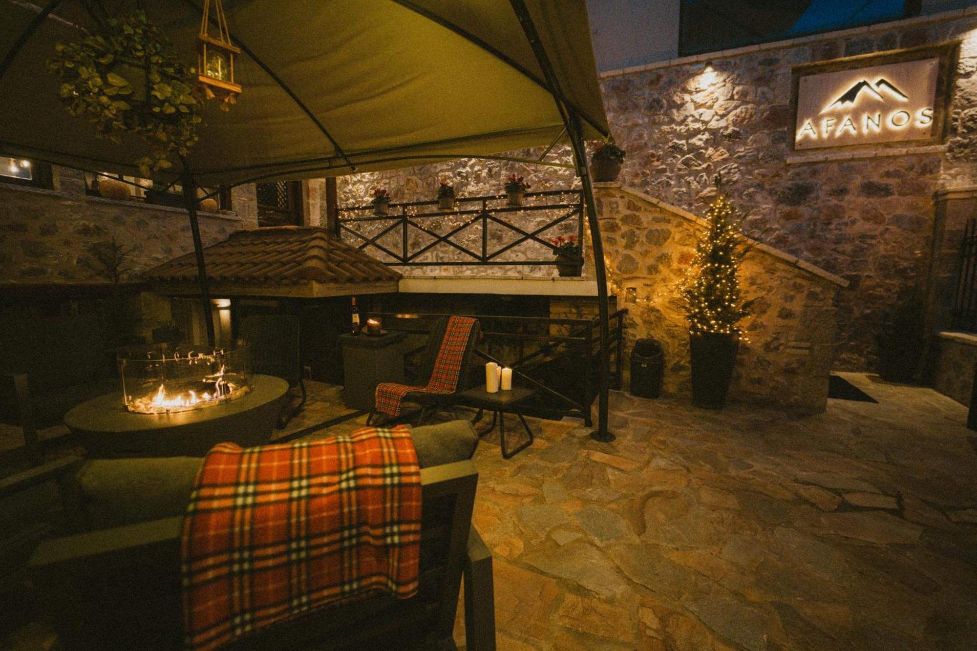 Afanos Guesthouse Arachova Exteriör bild